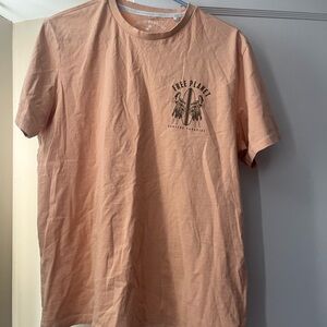 Free Planet Peach Graphic Tee Large